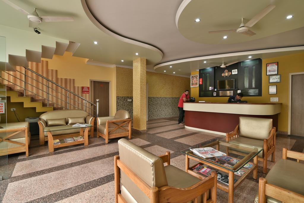 Hotel Galaxy Dehradun Zewnętrze zdjęcie